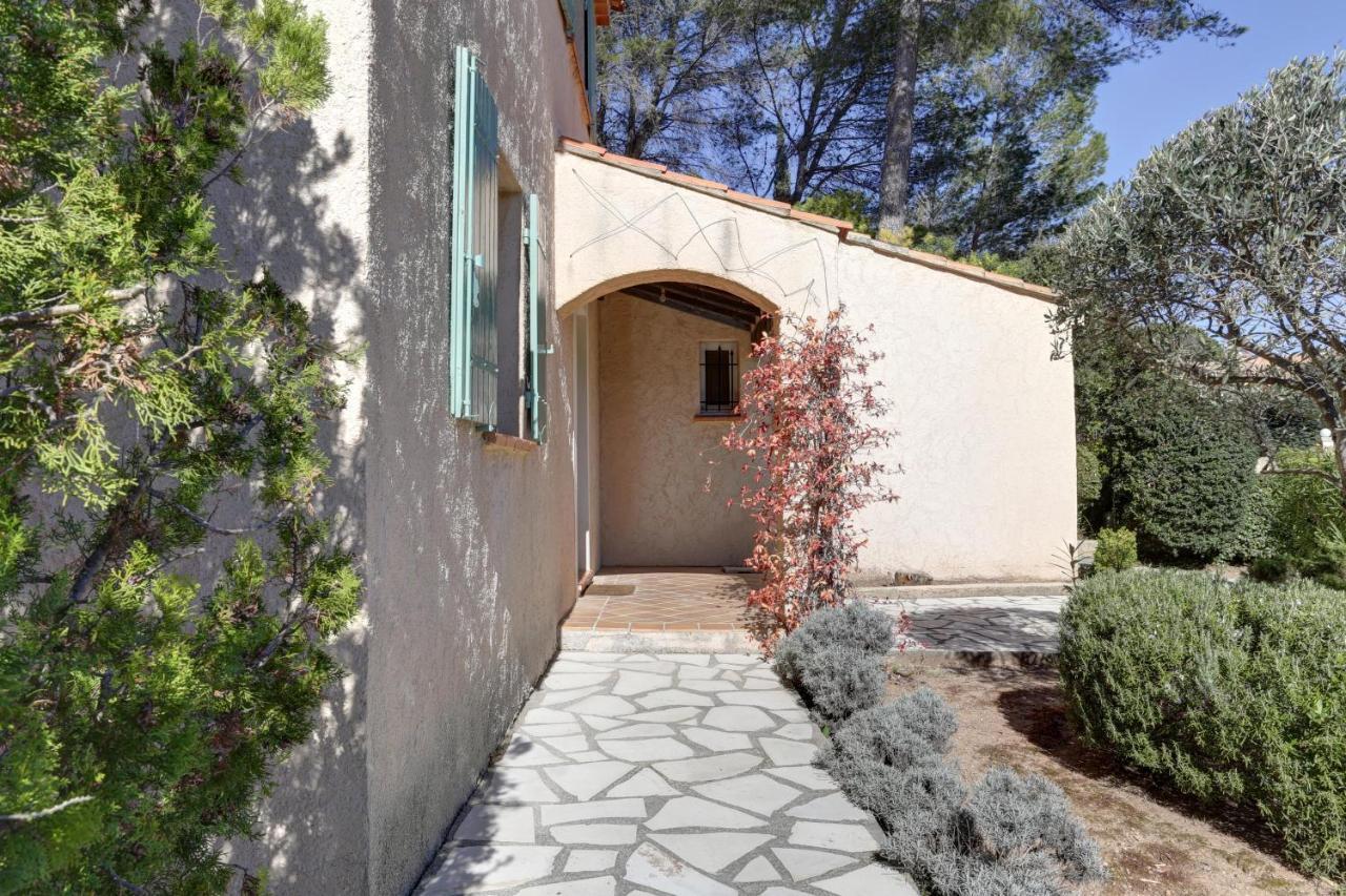 Villa 8 Pers, Climatisee, Piscine Chauffee, Un Havre De Paix Sous Les Pins Parasols Roquebrune-sur-Argens Eksteriør bilde