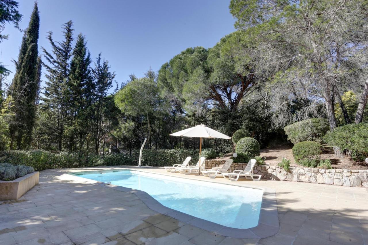Villa 8 Pers, Climatisee, Piscine Chauffee, Un Havre De Paix Sous Les Pins Parasols Roquebrune-sur-Argens Eksteriør bilde