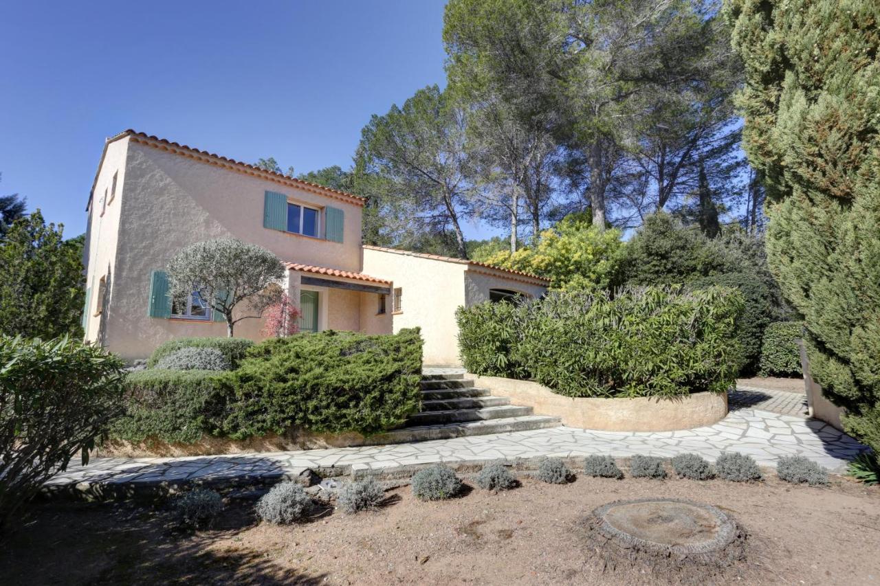 Villa 8 Pers, Climatisee, Piscine Chauffee, Un Havre De Paix Sous Les Pins Parasols Roquebrune-sur-Argens Eksteriør bilde