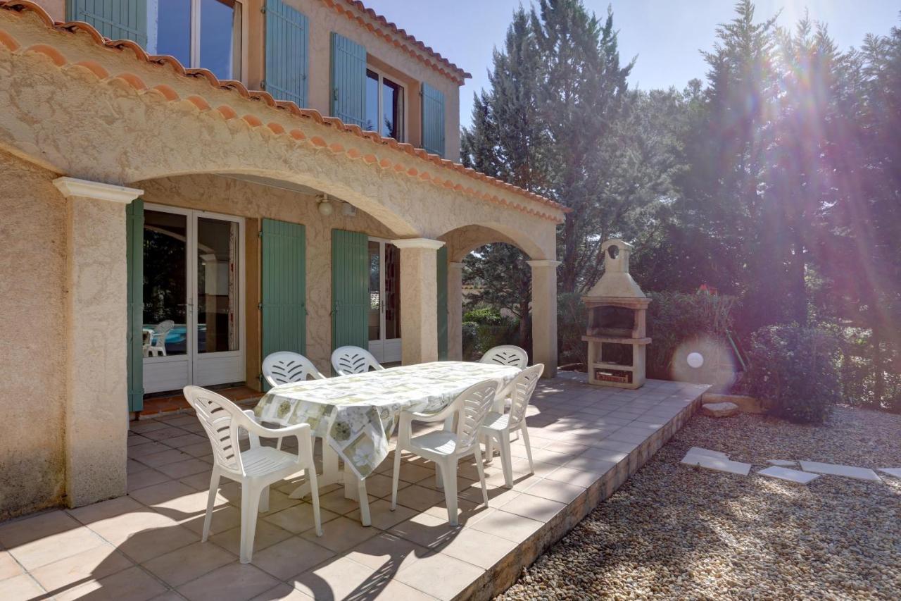 Villa 8 Pers, Climatisee, Piscine Chauffee, Un Havre De Paix Sous Les Pins Parasols Roquebrune-sur-Argens Eksteriør bilde