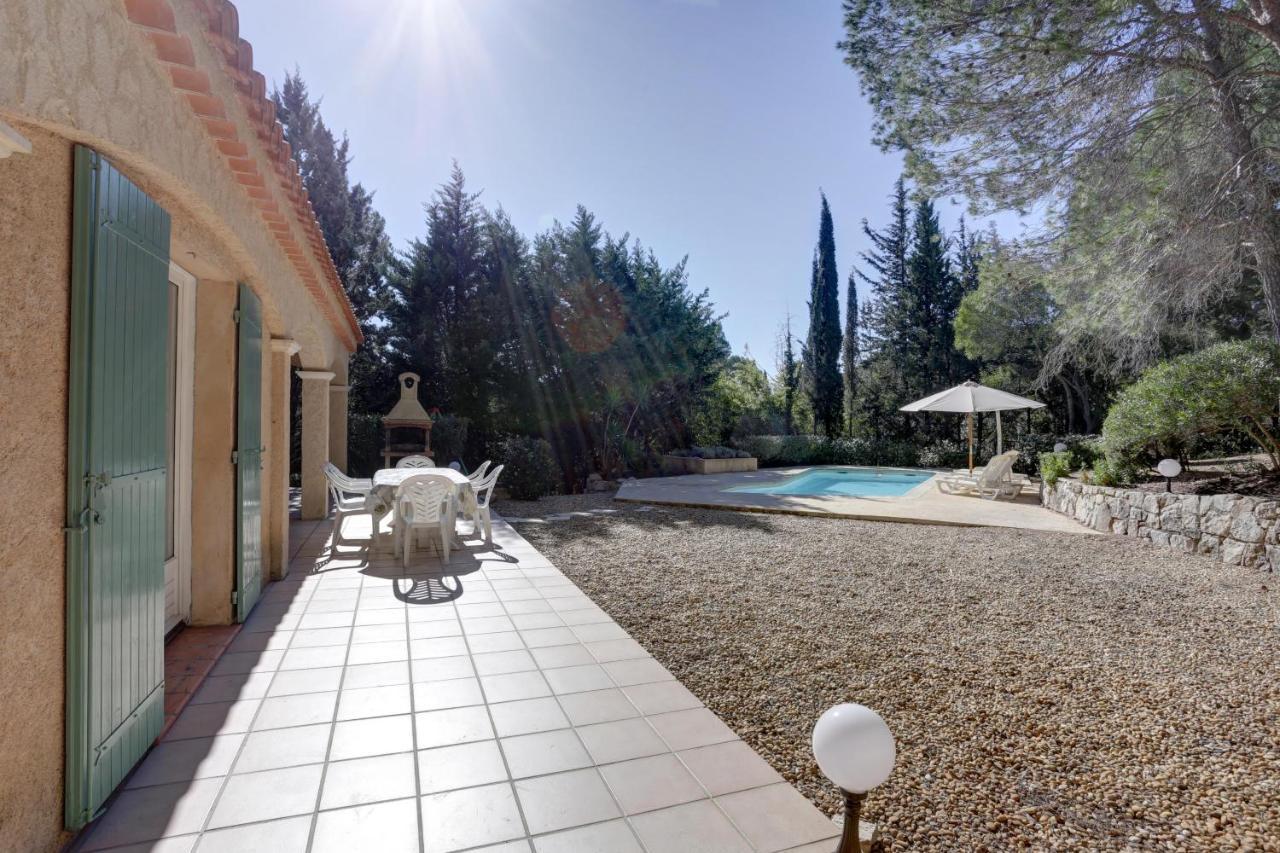 Villa 8 Pers, Climatisee, Piscine Chauffee, Un Havre De Paix Sous Les Pins Parasols Roquebrune-sur-Argens Eksteriør bilde
